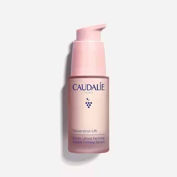 1 resveratrol lift serum caudalie packshot offwhite